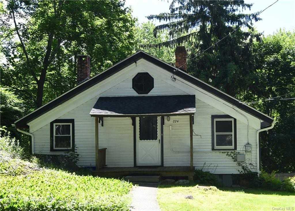 224 Washburn Rd, Briarcliff Manor, NY 10510 3 Bedroom Apartment for