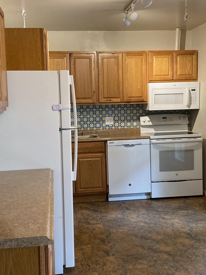 620 Mathews Street - 1Unit 307 #1 - Photo 3 of 17