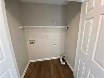 216 Poplar Cir - Photo 2 of 10