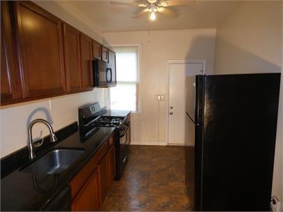 2654 Lehman St - Photo 3 of 9