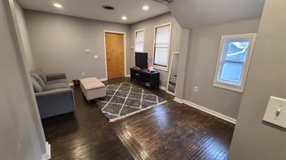 326 Meigs St - Photo 3 of 7