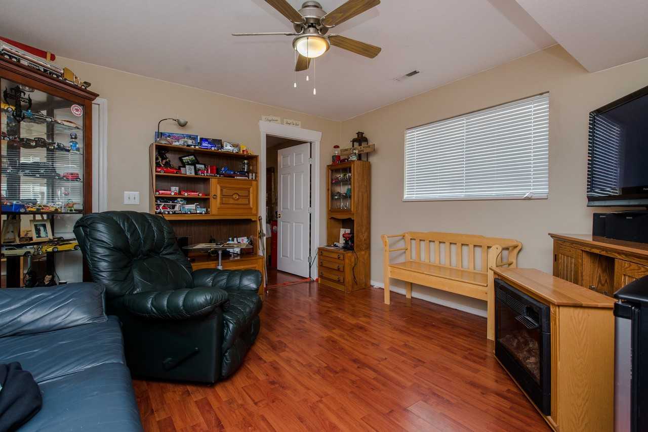 8596B Ashwell Rd #1 - Photo 4 of 7
