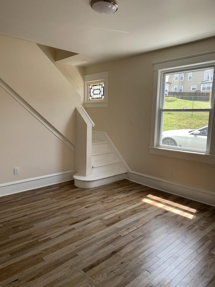 140 142 Short Street - 1 #1 - Photo 3 of 10
