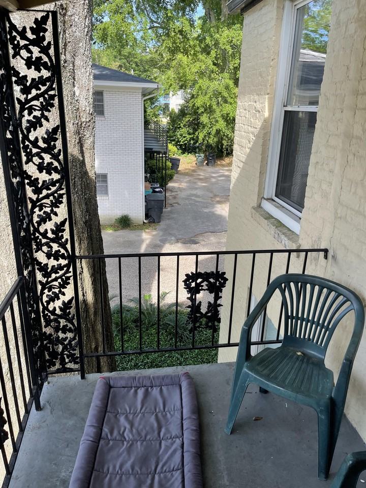 558 E Park Ave #1 - Photo 2 of 10