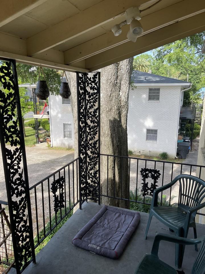 558 E Park Ave #1 - Photo 3 of 10