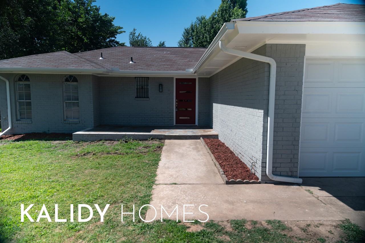 4116 Overland Dr #1 - Photo 4 of 48