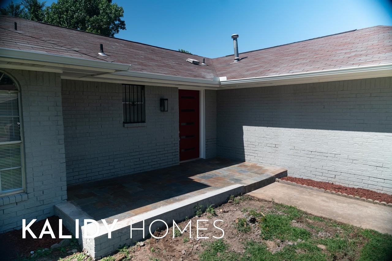 4116 Overland Dr #1 - Photo 5 of 48