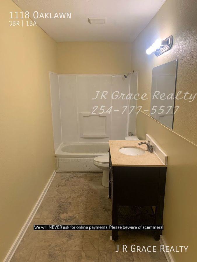 1118 Oaklawn St - Photo 3 of 12