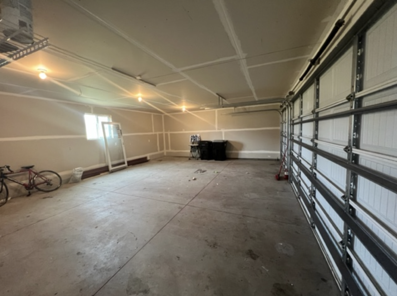 1109 8th Ave Sw - Photo 2 of 2