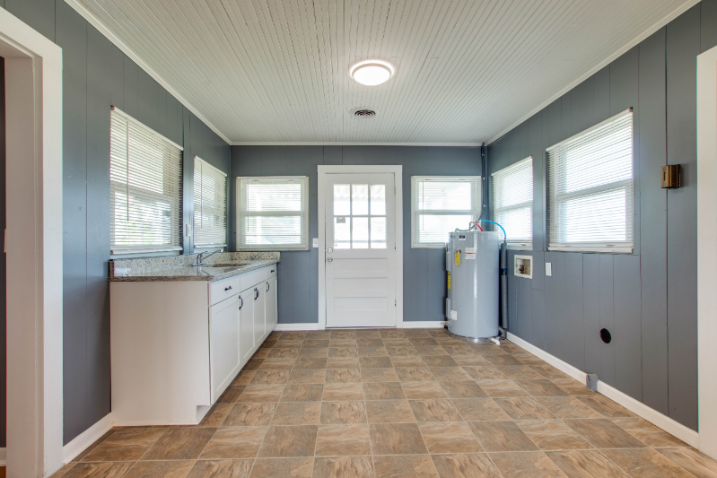 8830 Manchester Pike - Photo 7 of 26