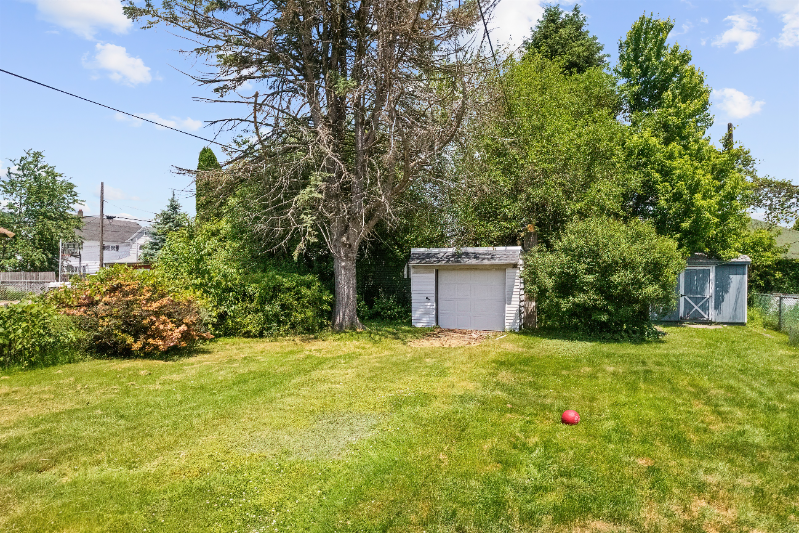 509 Miller St - Photo 6 of 25