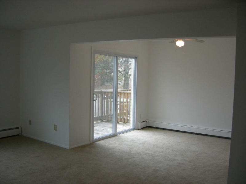 9 Lake Ave #5B - Photo 3 of 5