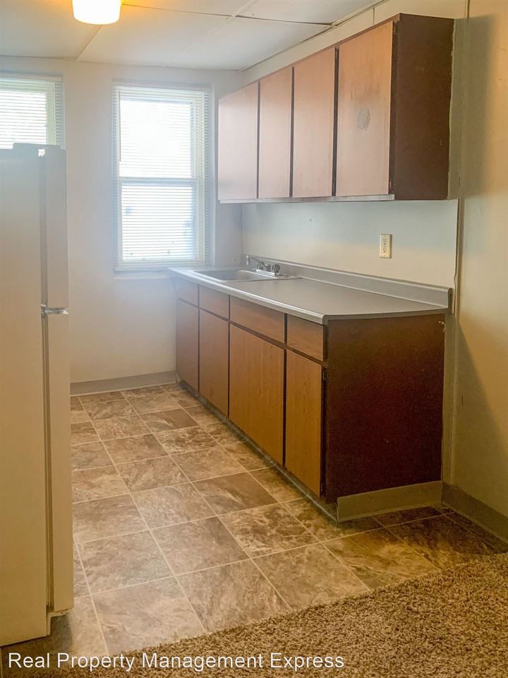 East State Street - Photo 2 of 23