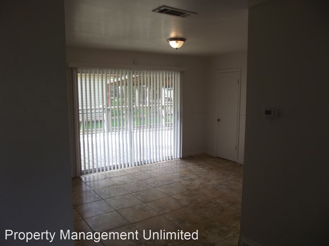 2524 Suffolk Ln - Photo 3 of 15