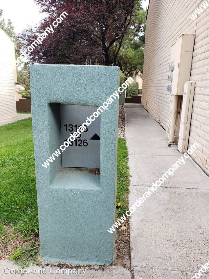 13122 Candelaria Rd Ne - Photo 3 of 15