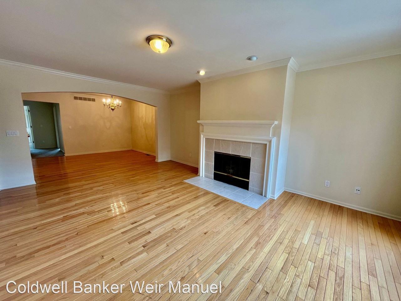 133 Allenhurst Ave - Photo 3 of 28