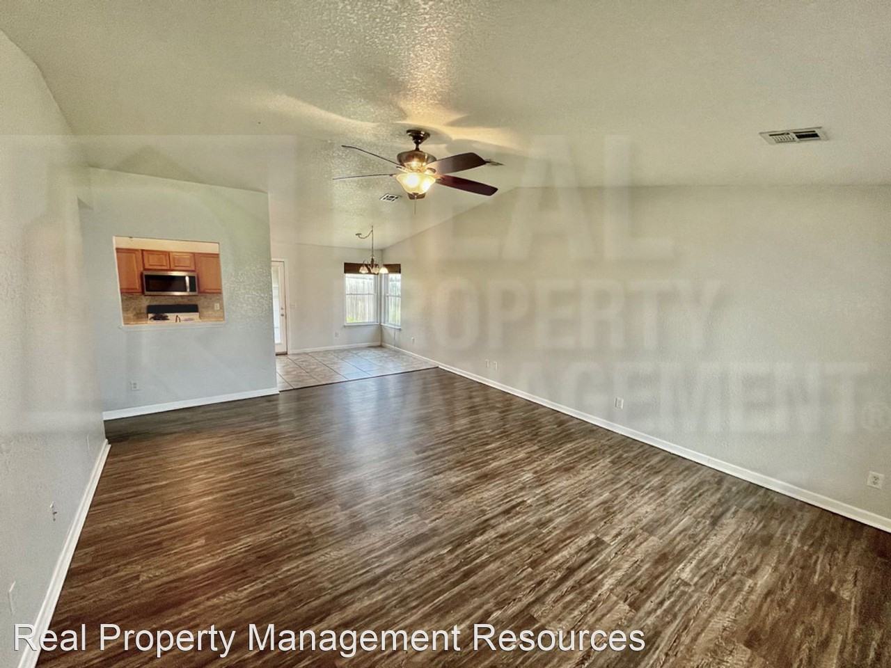 913 Hyacinth Hollow Dr - Photo 3 of 13