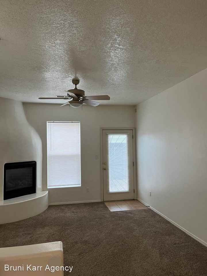 4743 Spanish Sun Ave Ne - Photo 2 of 8