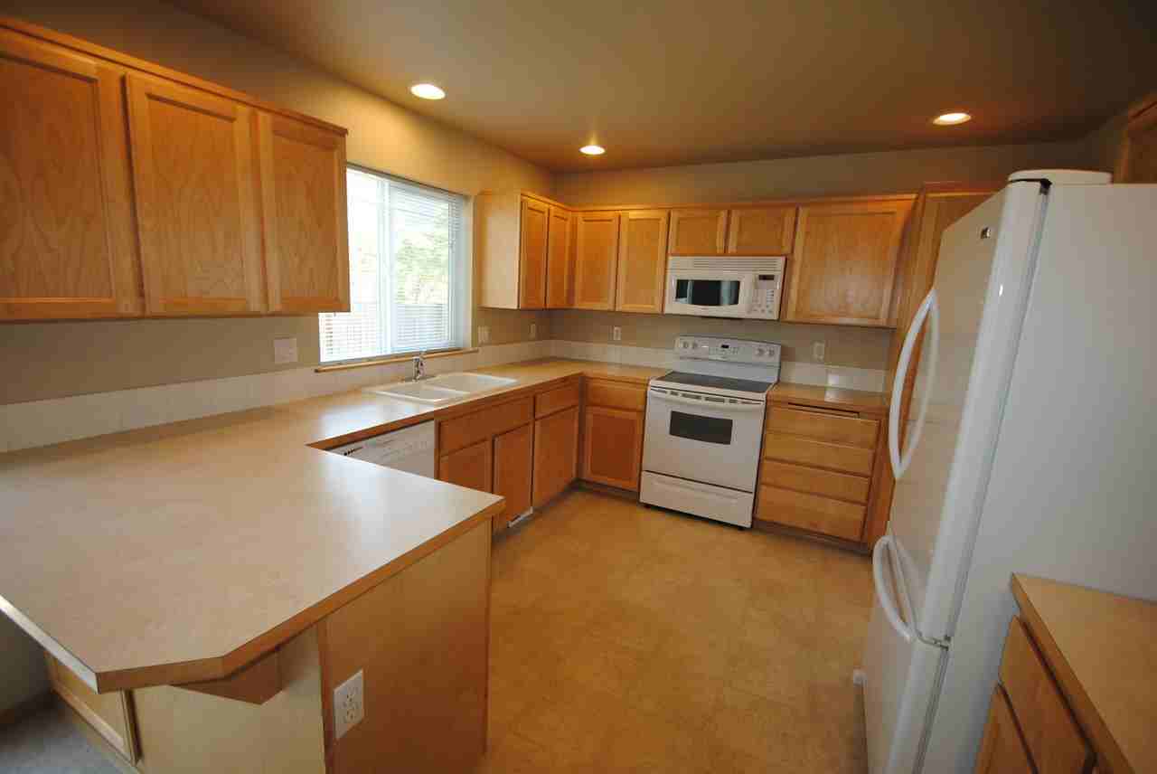 18215 72nd Ave E - Photo 2 of 5