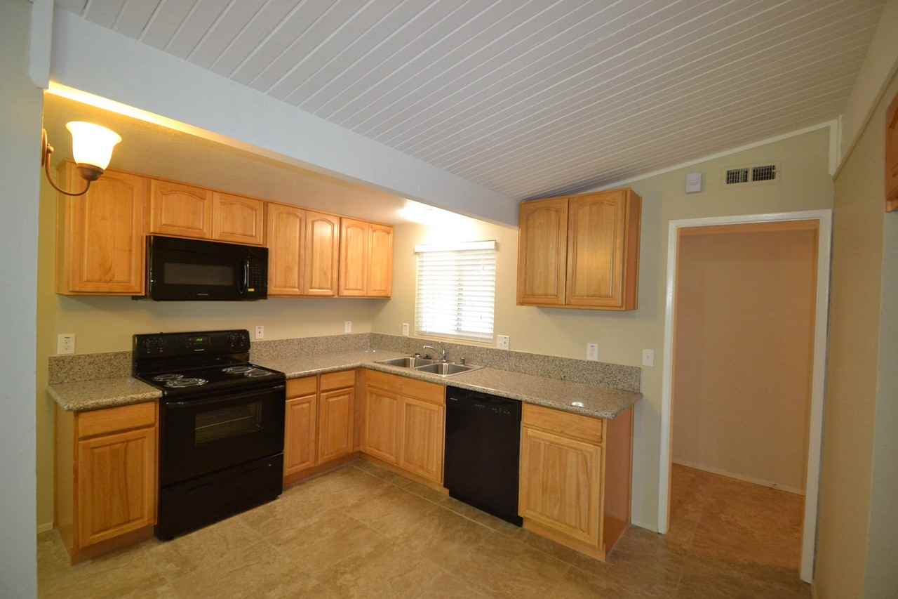 2668 Dawes St - Photo 2 of 11