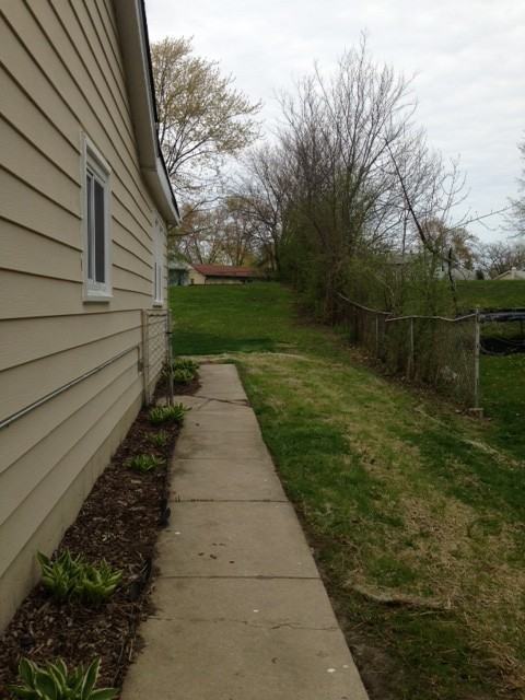 4326 177th St - Photo 2 of 31