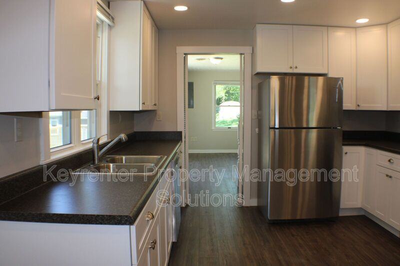 509 5th St - Photo 7 of 33