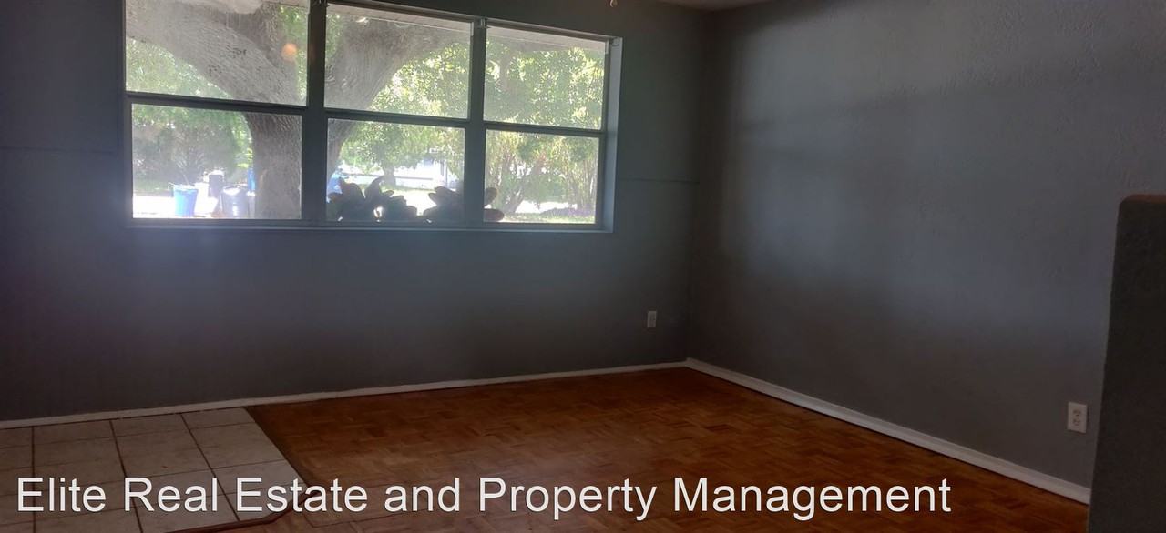 44 Alamanda Dr - Photo 3 of 12