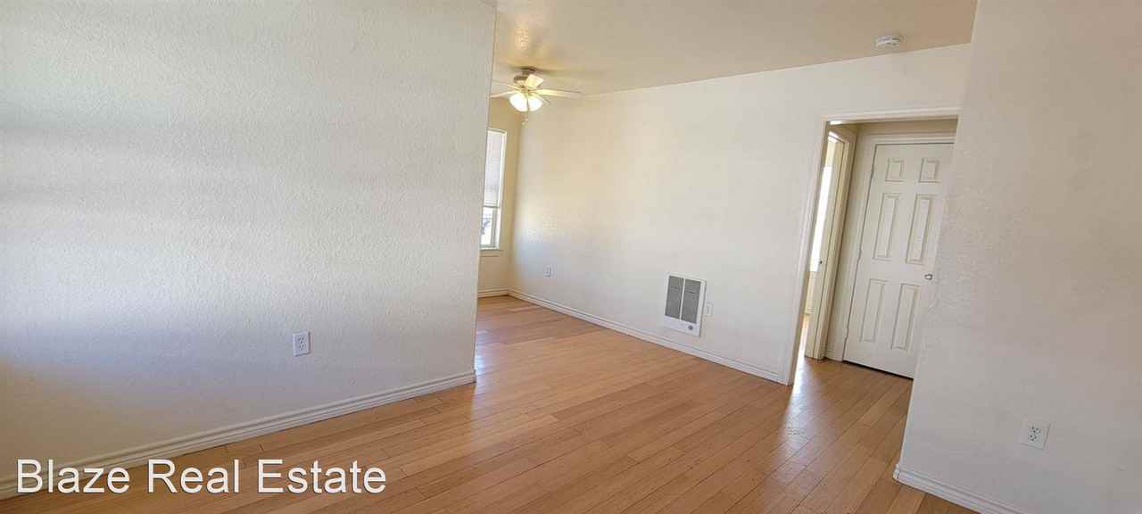 4210 NE 11th - Photo 2 of 8