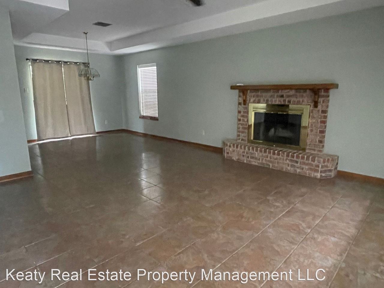 108 Cheticamp Dr - Photo 2 of 13