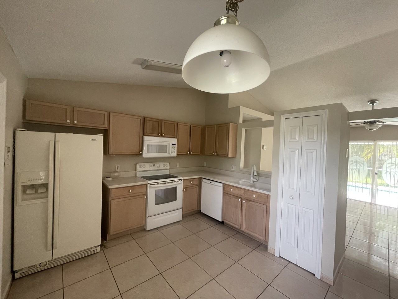 569 Pinehurst Cv - Photo 5 of 14