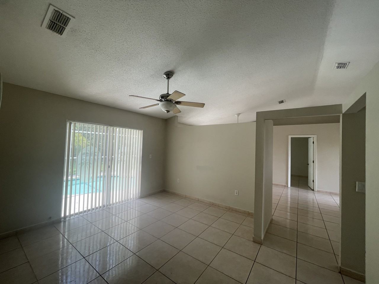 569 Pinehurst Cv - Photo 6 of 14