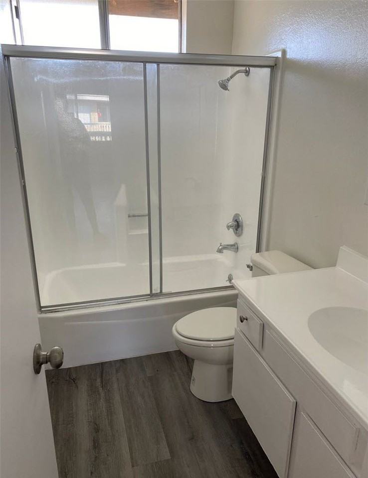 521 W. 218th Pl. - Photo 2 of 14