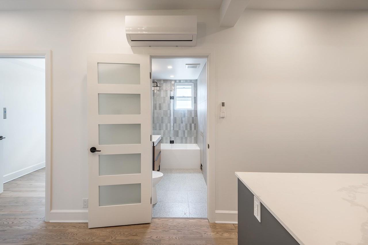 5050 Roslyn - Photo 3 of 17