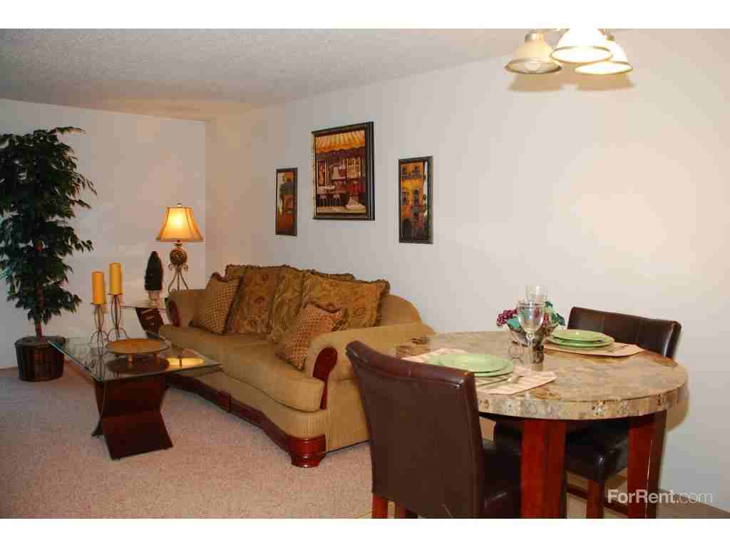 Wedgewood Park Apartments - Photo 2 of 3