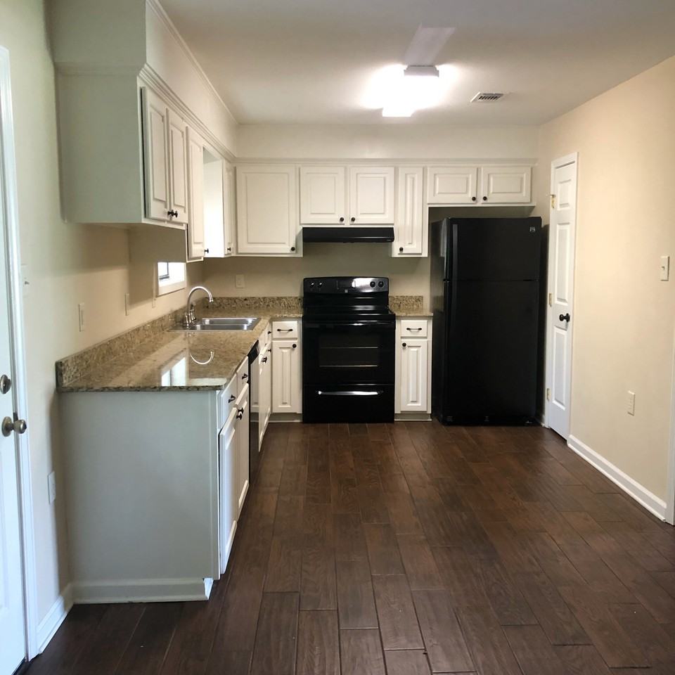241 Burnt Bridge Rd #1 - Photo 3 of 4