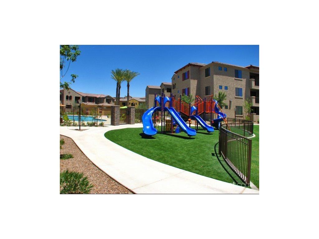 Liv Avenida - Photo 2 of 19