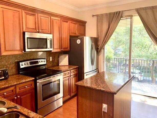 3126 South Oasis Drive - Photo 2 of 6