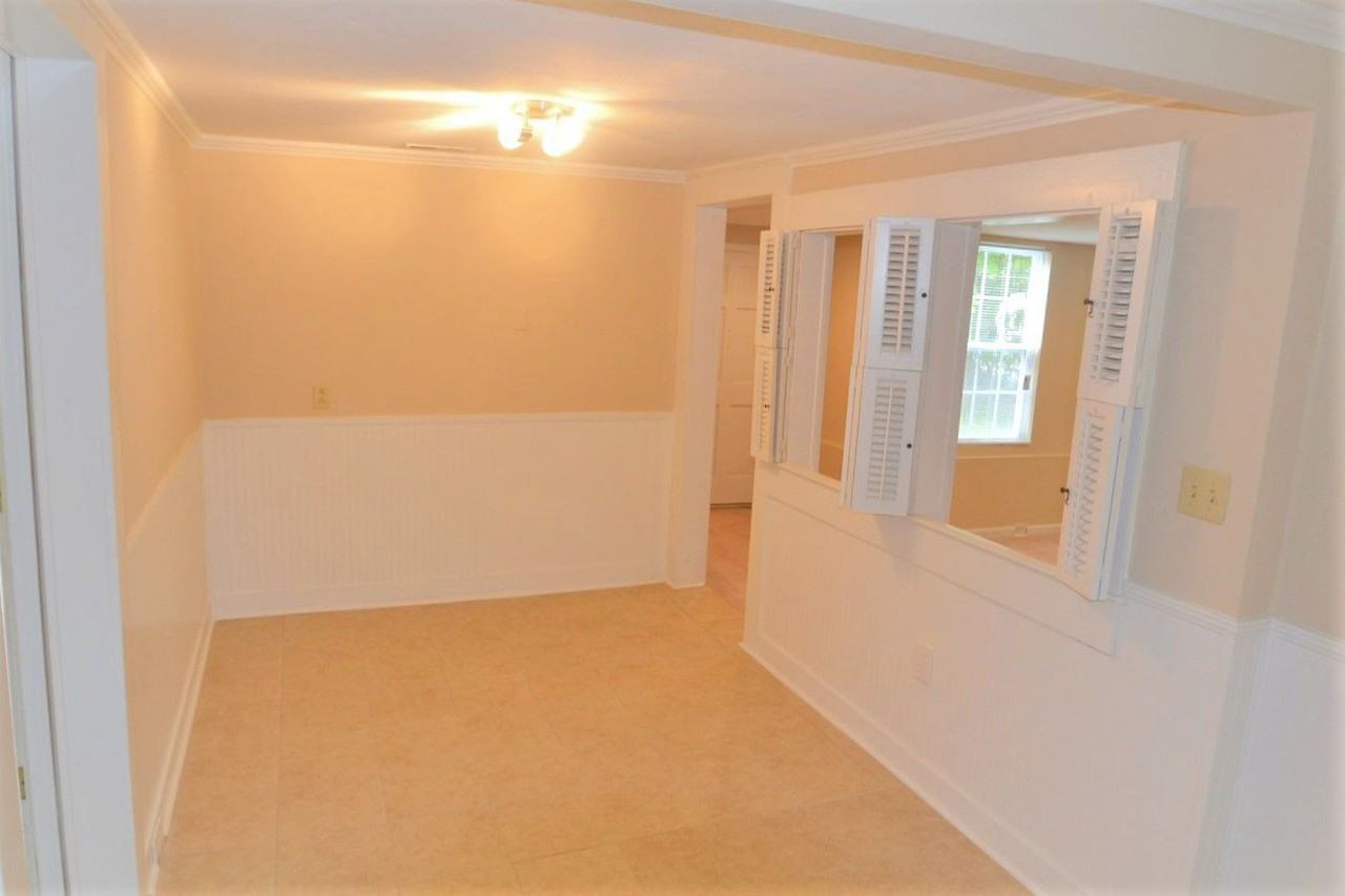 737 Arbor St Ne - Photo 3 of 12