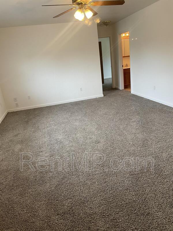 3050 Elroy Dr - Photo 3 of 14