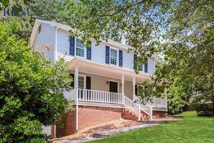 7132 Avenbury Cir - Photo 2 of 19