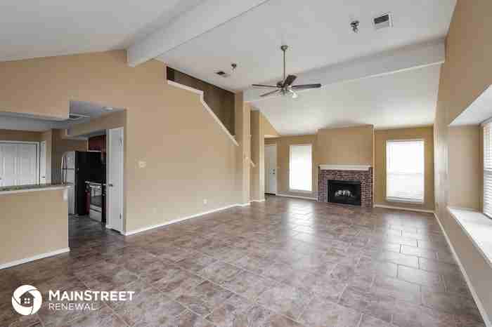 14919 Tropical Wind - Photo 3 of 15