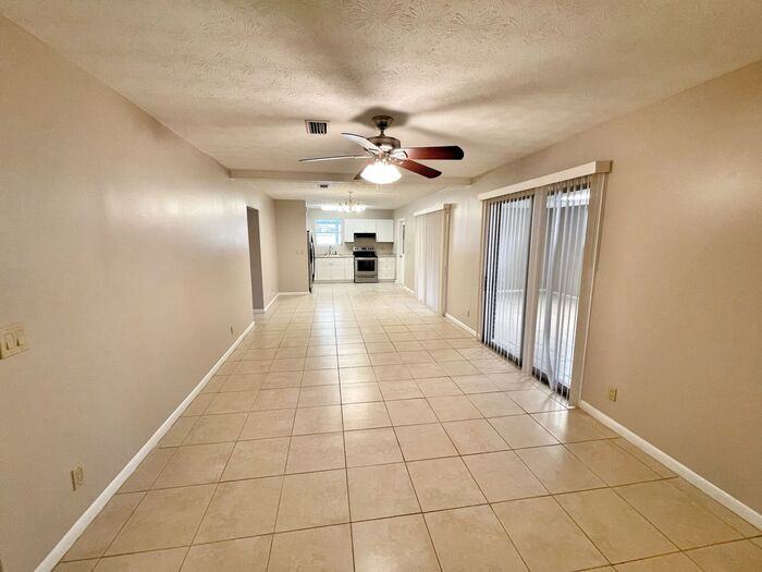 3916 Bogata Dr N - Photo 2 of 10