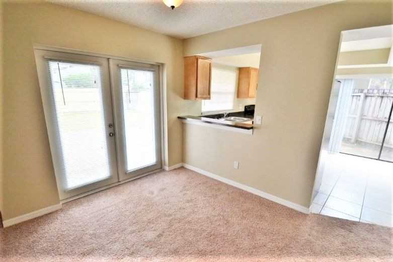 10536 Chadbourne Dr - Photo 3 of 11