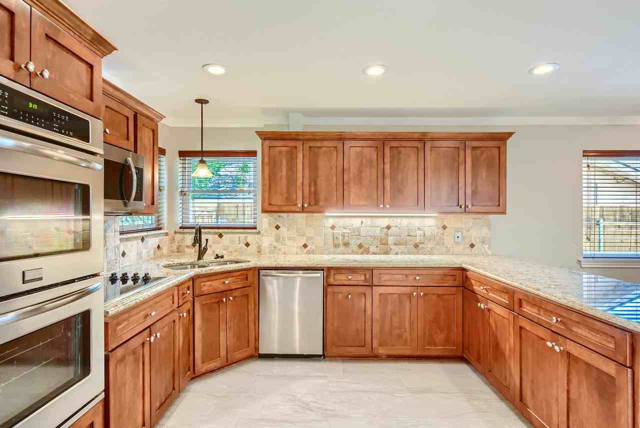 7417 La Sobrina Dr - Photo 6 of 24