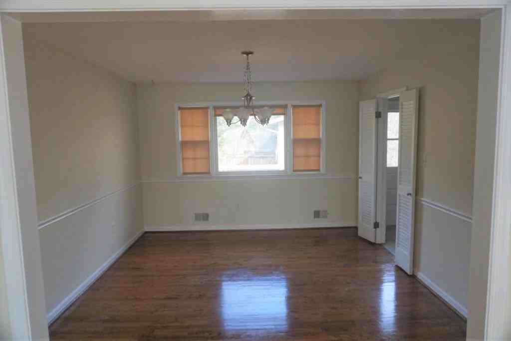 2425 N Columbus St #N - Photo 3 of 42