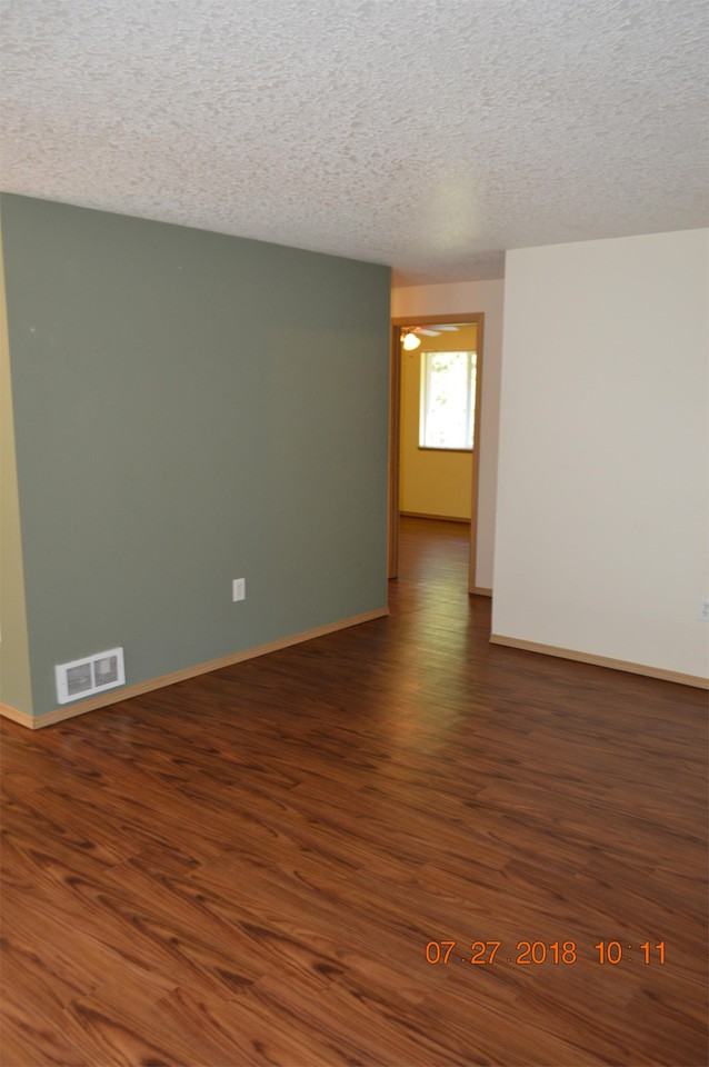 420 Ne 5th St #1 - Photo 3 of 5