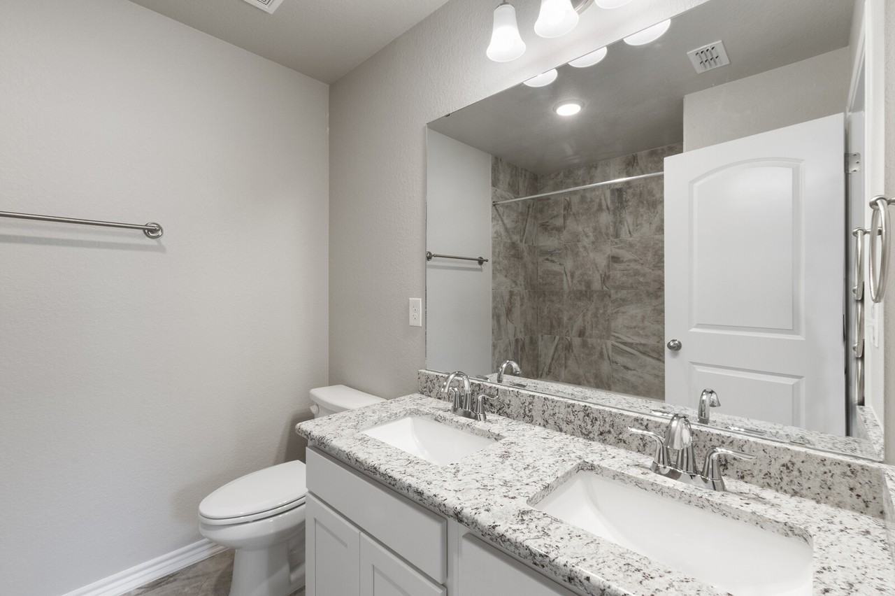 7635 Stonehollow Dr #7635 - Photo 7 of 13