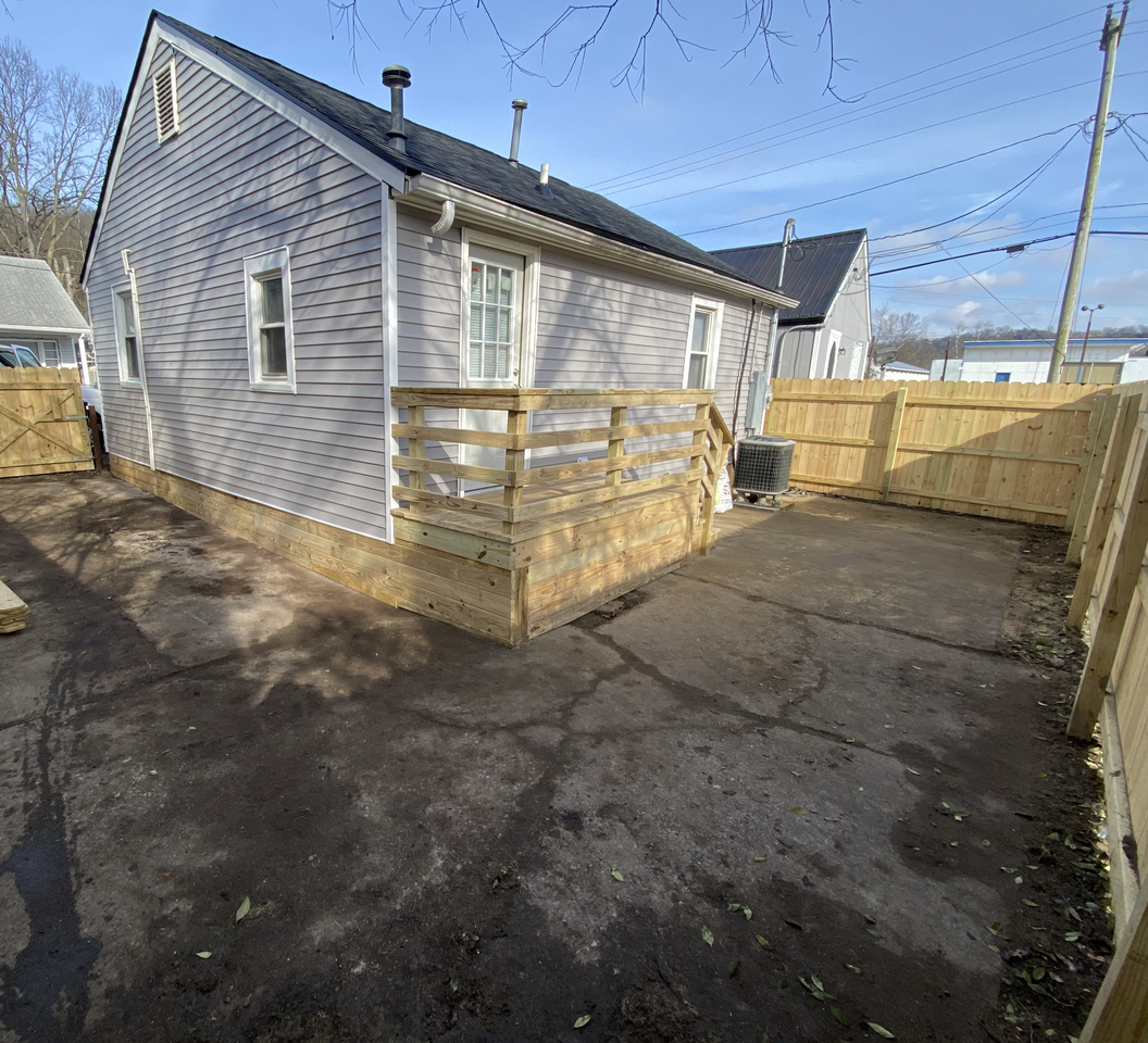 437 Triplett Ave #1 - Photo 6 of 9