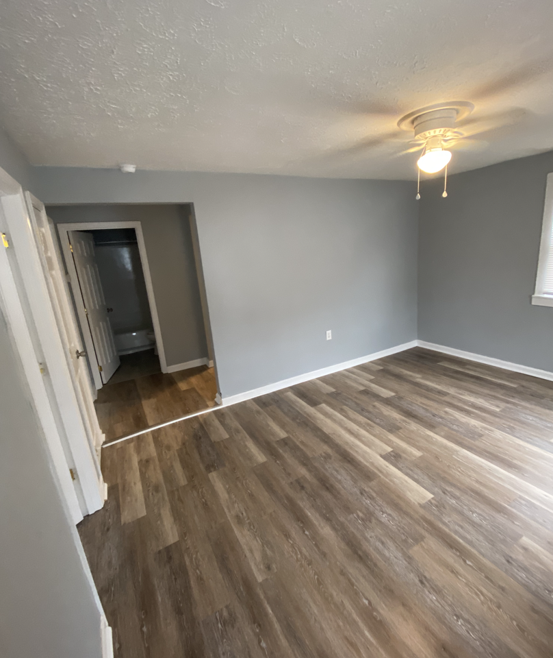 437 Triplett Ave #1 - Photo 7 of 9