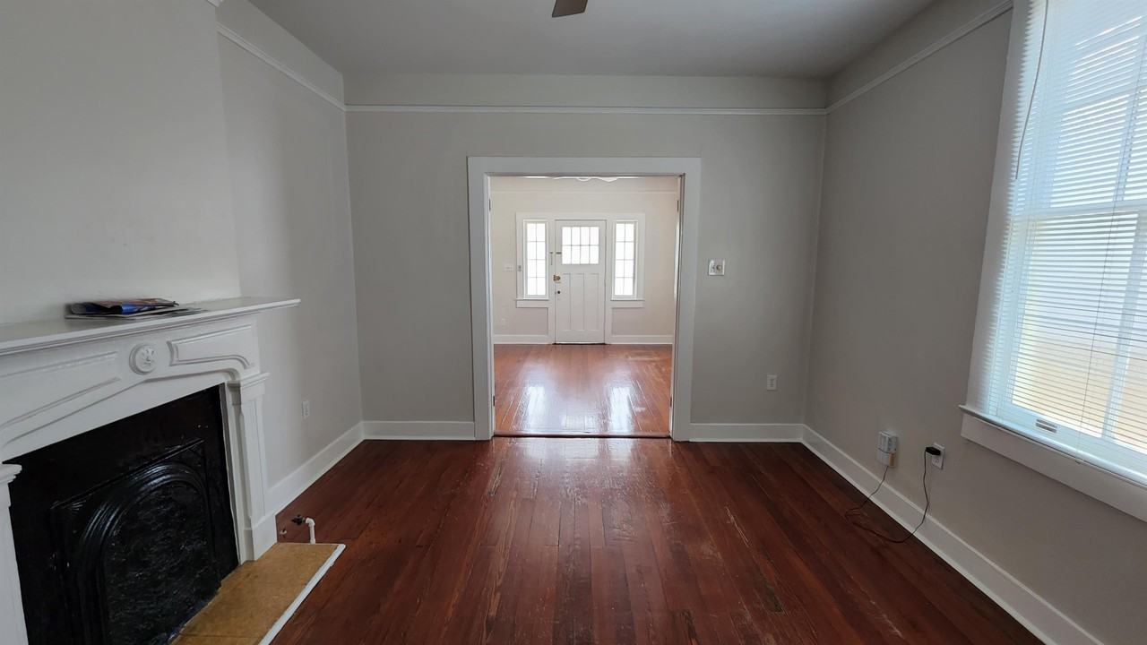 1003 Sixth Street #1003 - Photo 2 of 10